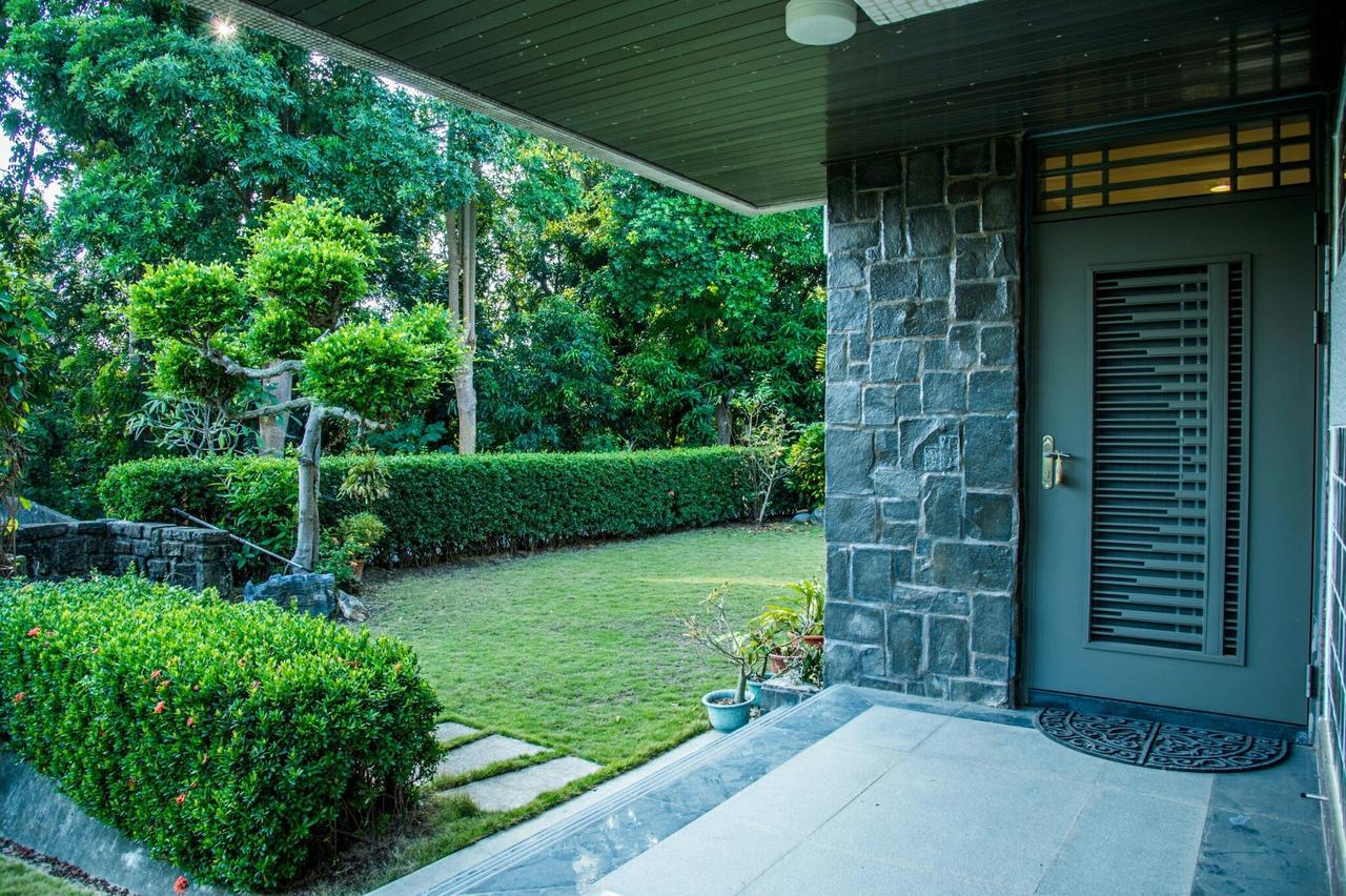 Mountain Homestay 6-8人包棟民宿 Xinhua Екстериор снимка